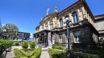 Costa Rica fue durante el siglo XIX un país afectado por convulsiones políticas después de su independencia de España en 1821.
