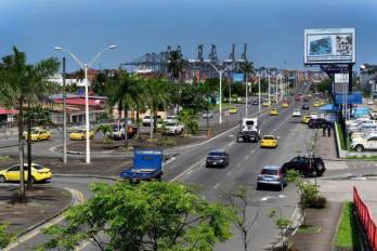 Por la vía circula unos 4.6 millones de TEUs, de los más de 10 millones que maneja Panamá cada año.