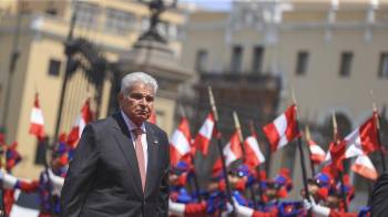 Fotografía cedida este viernes, 11 de abril, por la Presidencia de Perú en la que aparece el presidente de Panamá, José Raúl Mulino.