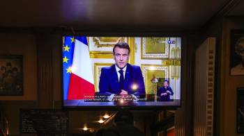 El presidente Macron se dirigió ayer a la población en un discurso transmitido por televisión nacional.