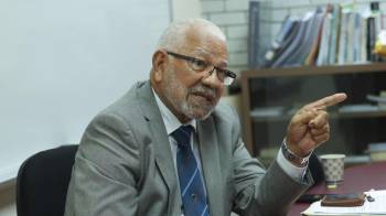 El catedrático Luis Navas Pájaro reiteró la importancia de lograr consensos internos, así como de buscar aliados internacionales.