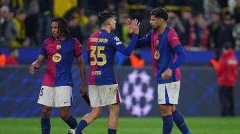 El Barcelona pierde, pero se clasifica a las semifinales de la UEFA Champions League.