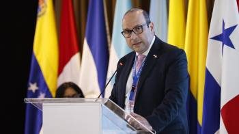 El defensor del Pueblo de Panamá, Eduardo Leblanc, participa en el Congreso Internacional sobre Movilidad Humana y Derechos Humanos.
