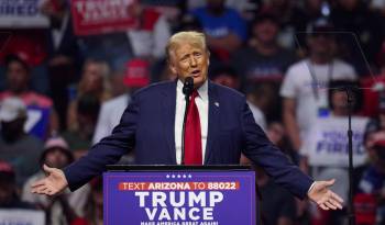 El candidato presidencial republicano Donald J. Trump en un mitin electoral en Glendale, Arizona,