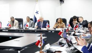 22/12/2023. Panamá. Larish Julio/ La Estrella de Panamá. Ministro de Economía y Finanzas en la Comisión de presupuesto.