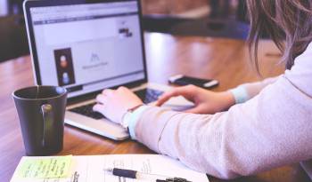 Entre más incluidas y seguras se sientan las mujeres en sus puestos de trabajo, más leales y abiertas serán con sus empleadores.