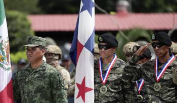 Miembros de fuerzas especiales participan de la premiación y clausura de la competencia de Fuerzas Comando Panamá 2024.