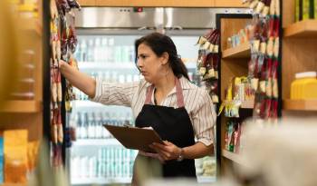 La operación financiera permitirá otorgar créditos a segmentos tradicionalmente desatendidos, como las mipymes, especialmente aquellas lideradas por mujeres, además de promover los préstamos hipotecarios o de mejoras de vivienda.