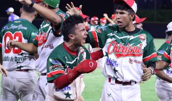 El equipo de Chiriquí celebrando la victoria ante Colón.