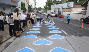 La conmemoración se efectuó en el sector de La Cresta, en la avenida Martín Sosa.
