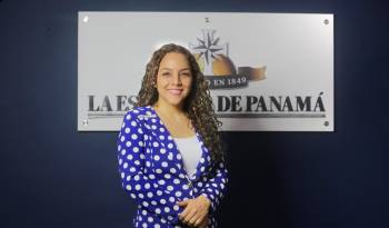 Mary Triny Zea.