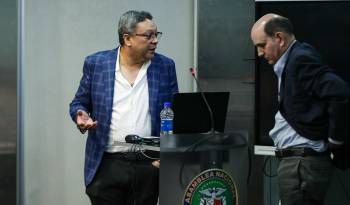Representantes del Ejecutivo explicaron a los diputados información técnica y proyecciones económicas de la reforma a la CSS este 23 de noviembre.