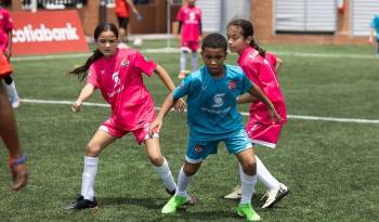 En esta fase participan tanto niños como niñas.
