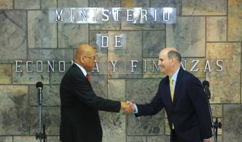 La segunda reunión de transición se desarrolló en las instalaciones del Ministerio de Economía y Finanzas.