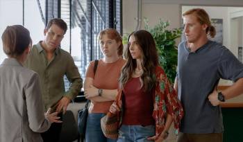 ’Apples never fall’ se basa en una familia y sus problemas de disfuncionalidad con una red de secretos.