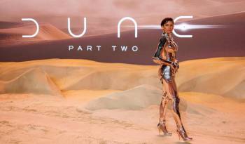 La actriz estadounidense Zendaya posa en la premiere mundial de la película Dune: Parte 2 en Leicester Square, Londres.