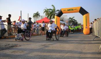 La carrera-caminata intenta crear un espacio de inclusión en el deporte para las personas con discapacidad.