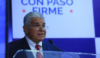 El mandatario anunció que suspenderá los servicios de lotería virtual, hasta nuevo aviso. Roberto Barrios | La Estrella de Panamá