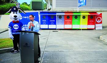 Caja de Ahorros inaugura tres nuevas estaciones de reciclaje para la comunidad