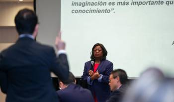 Lucy Molinar, ministra de Educación, en el conversatorio ‘Futuro de la educación’.