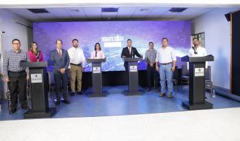 Siete de los nueve candidatos a la Alcaldía de Penonomé acudieron al debate.