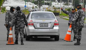 La policía de Ecuador ha reforzado sus operativos debido a la ola de violencia que azota al país.