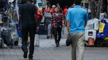 Con los historiales crediticios las personas pueden acceder a créditos o préstamos bancarios.