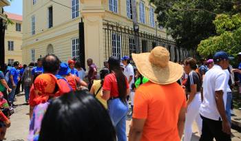 El siguiente mandatario tendrá que afrontar diversos retos entre el caos del país, de acuerdo con la prensa internacional.