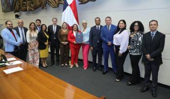 El pleno de la Asamblea Nacional ratificó este miércoles a 8 funcionarios, entre ellos a la nueva administradora de la ASEP, Zelmar Rodríguez.
