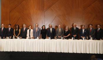 El presidente electo, José Raúl Mulino presenta a los nuevos ministros que conformarán su gabinete de gobierno.