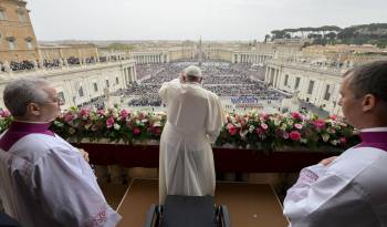 ‘No permitamos que las hostilidades en curso continúen afectando gravemente a la población civil’, dijo el papa.