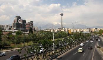 Una vista general de la ciudad de Teherán, Irán, en la que se aprecia la torre de telecomunicaciones Milad. Líderes de todo el mundo apelan a la calma en después de los reportes de que Israel atacó a Irán.