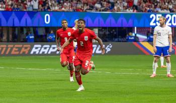 El panameño César Blackman celebrando su gol contra Estados Unidos.