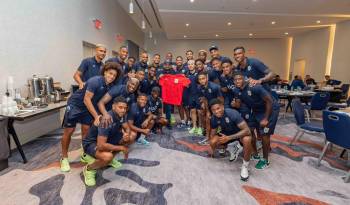 “¡GRACIAS POR LA VISITA LEYENDA!”, escribió la Federación Panameña de Fútbol en su cuenta de X.
