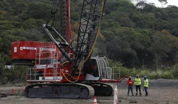 El ministro insistió que con este proyecto se les mejorará la calidad de vida y la productividad de los moradores del sector oeste.