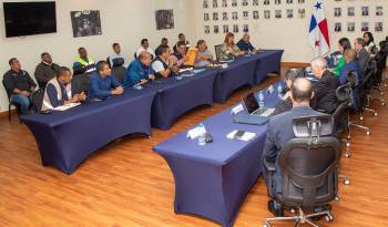 Reunión entre el Mitradel y el Suntrac, este jueves.