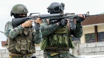 Fotografía de archivo de un operativo militar en los exteriores del Base Aérea de Guayaquil (Ecuador).