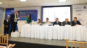 Dos consorcios internacionales se presentaron con sus propuestas al acto de precalificación internacional del proyecto Teleférico de Panamá y San Miguelito.