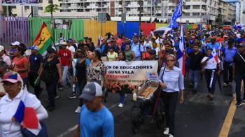 Según el Ejecutivo, no hay figura legal que valide la suspensión indefinida de clases, por lo que el llamado es a reanudar las labores de inmediato.