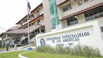 Aunque se reconoce la autonomía universitaria, la Corte recordó que esta no exime a las instituciones públicas de cumplir con las garantías constitucionales.