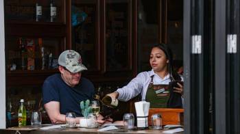 Los restaurantes formaron parte de las actividades que reflejaron incremento en sus precios, hasta abril.