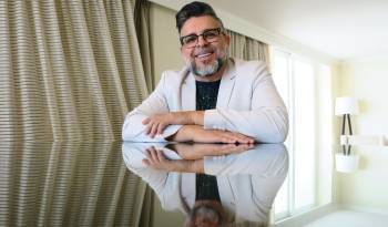 Fotografía de archivo del cantante nicaragüense Luis Enrique, conocido como ´El príncipe de la salsa´.