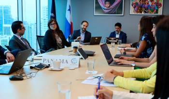 La misión del Banco Mundial y autoridades panameñas reunidas.