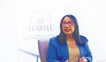 La directora del Instituto para la Formación y Aprovechamiento de los Recursos Humanos (Ifarhu), Ileana Molo, dijo que se lanzará un nuevo programa llamado Prospera.