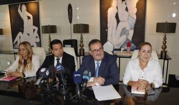 Los abogados del expresidente Ricardo Martinelli insisten en que la condena no está ejecutoriada.