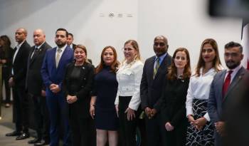 Castañeda recibió el voto favorable de los diputados del Partido Revolucionario Democrático, Benicio Robinson y Jairo Bolota.