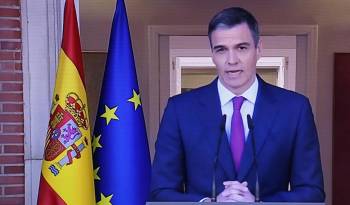 Las manifestaciones en Madrid y otros puntos de España este fin de semana han “influido decisivamente mi reflexión”, dijo Sánchez.