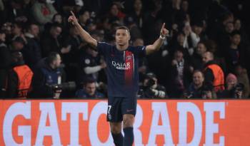 El francés Kylian Mbappé celebra un gol.