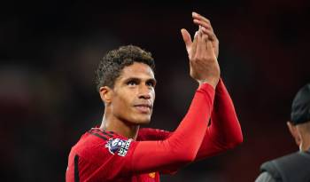 El exjugador Raphael Varane mientras vestía los colores del Manchester United.