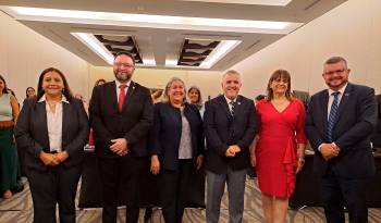 Autoridades que asistieron a la apertura del Taller regional de transformación de los sistemas agroalimentarios y compromisos de nutrición.